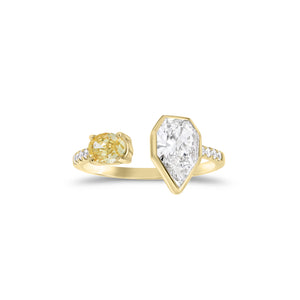 Diamond Heptagon & Yellow Diamond Oval Open Ring - 14K gold weighing 2.58 grams - 0.46 ct Fancy yellow, oval brilliant-cut diamond  - 1.04 ct pear-shaped diamond (GIA-graded D color, VS1 clarity)  - 9 round diamonds weighing 0.09 carats