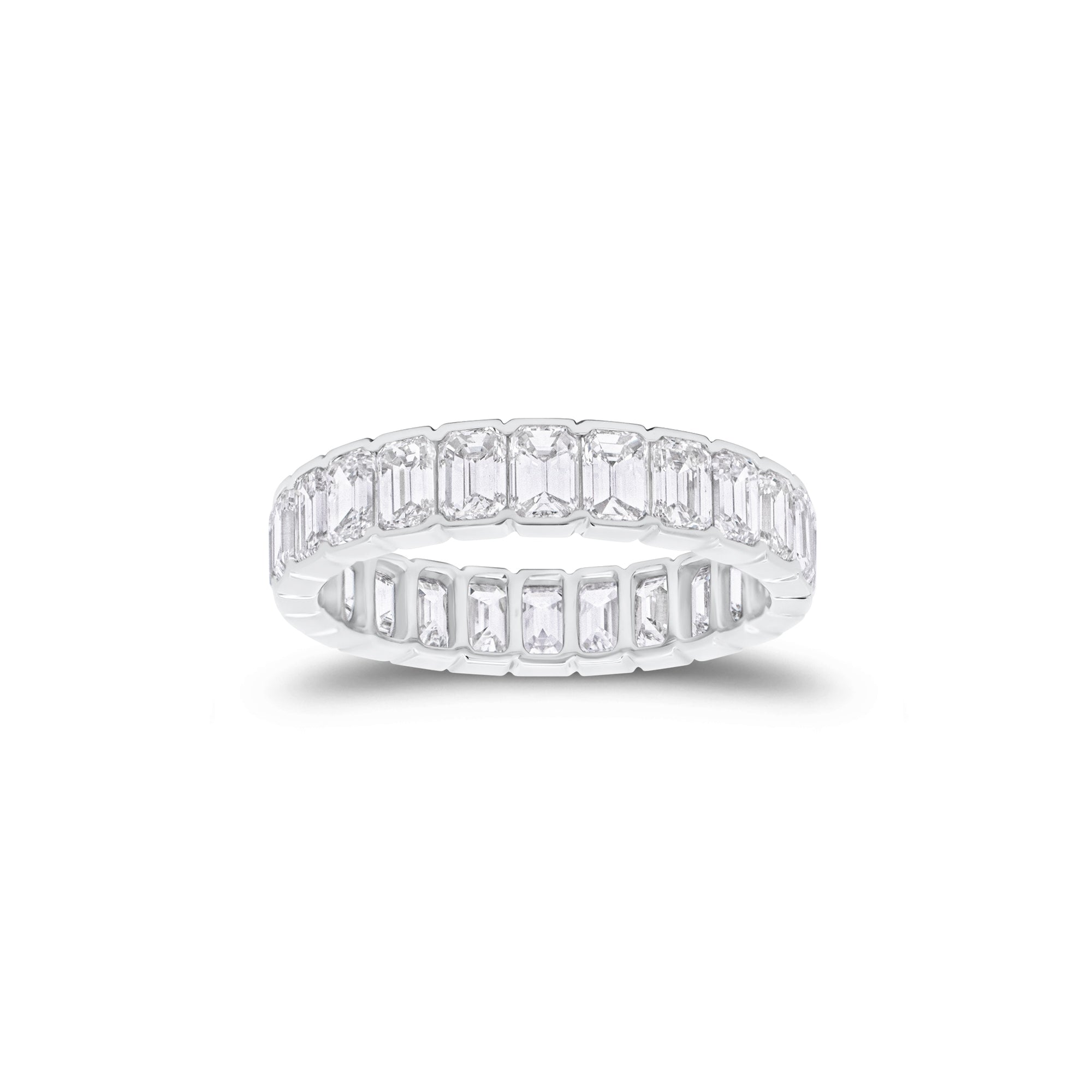 Bezel-set Emerald-cut diamond eternity ring - 18K gold weighing 1.97 grams
- 24 emerald-cut diamonds weighing 3.36 carats (GIA-graded F-color or better, VS2 clarity or higher)