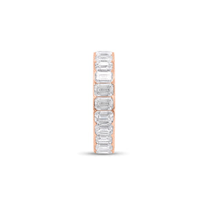 Bezel-set Emerald-cut diamond eternity ring - 18K gold weighing 1.97 grams
- 24 emerald-cut diamonds weighing 3.36 carats (GIA-graded F-color or better, VS2 clarity or higher)