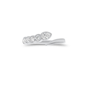 Bezel-Set Diamond Snake Ring - 14K gold weighing 2.12 grams - 4 round diamonds weighing 0.30 carats - 0.15 ct pear-shaped diamond