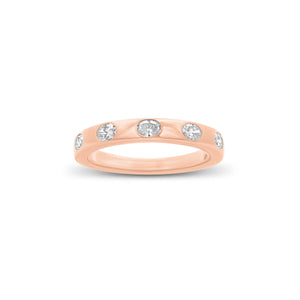 Oval Diamond Stacking Ring - 14K gold weighing 3.21 grams - 5 oval-shaped diamonds weighing 0.40 carats