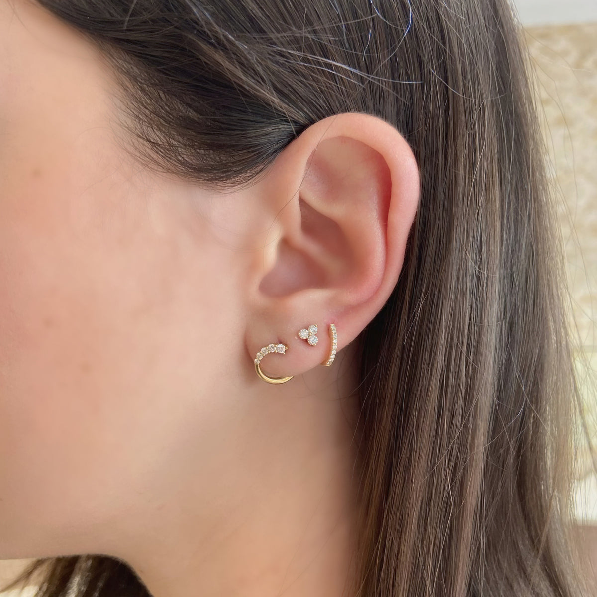 Forward facing hoop earrings deals